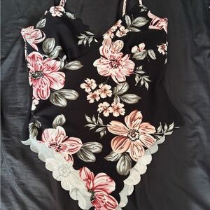 Floral Black and Pink Scalloped body